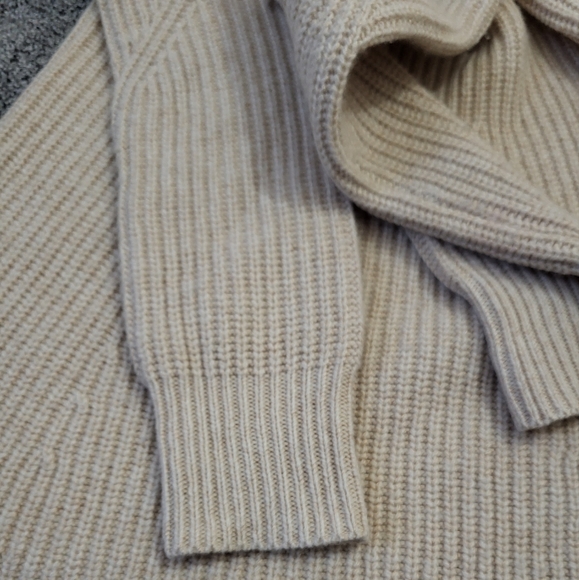 Athleta Sierra Wool Blend Oatmeal Cream Sweater Size XS - Picture 6 of 12